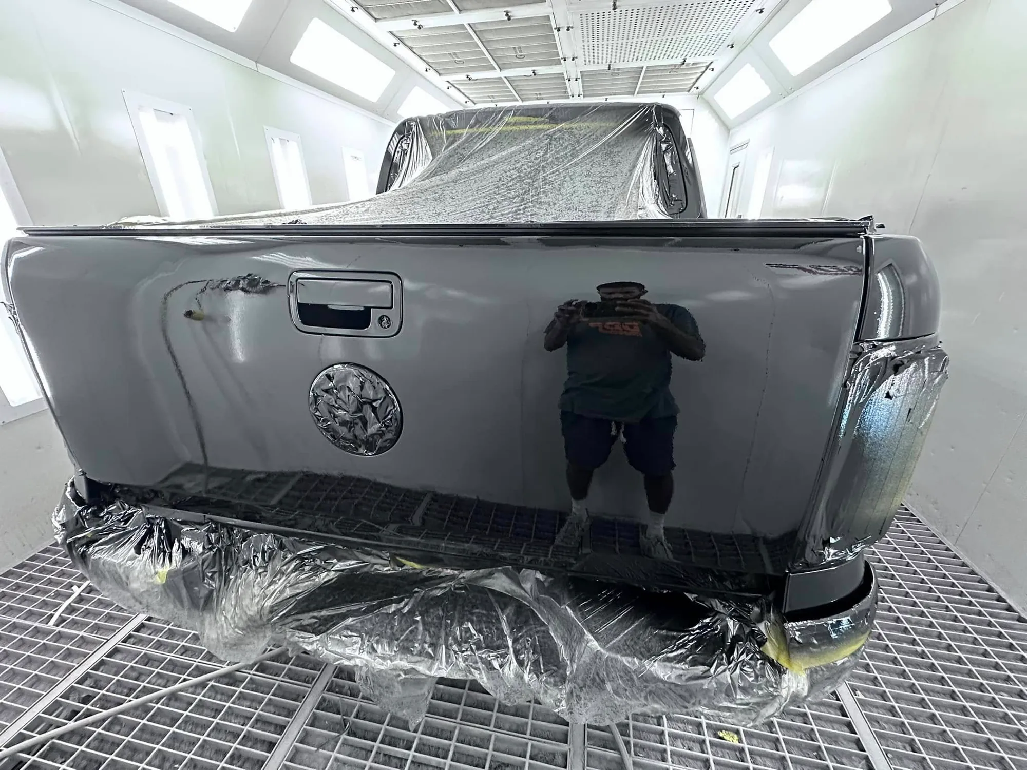 Holden ute tub and tailgate being resprayed in grey